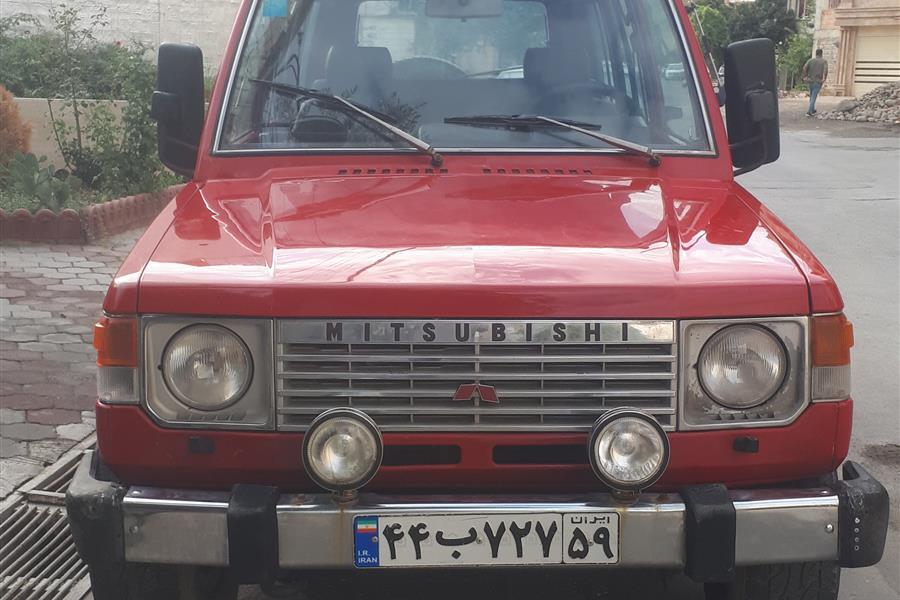 میتسوبیشی پاجرو چهار در 1991